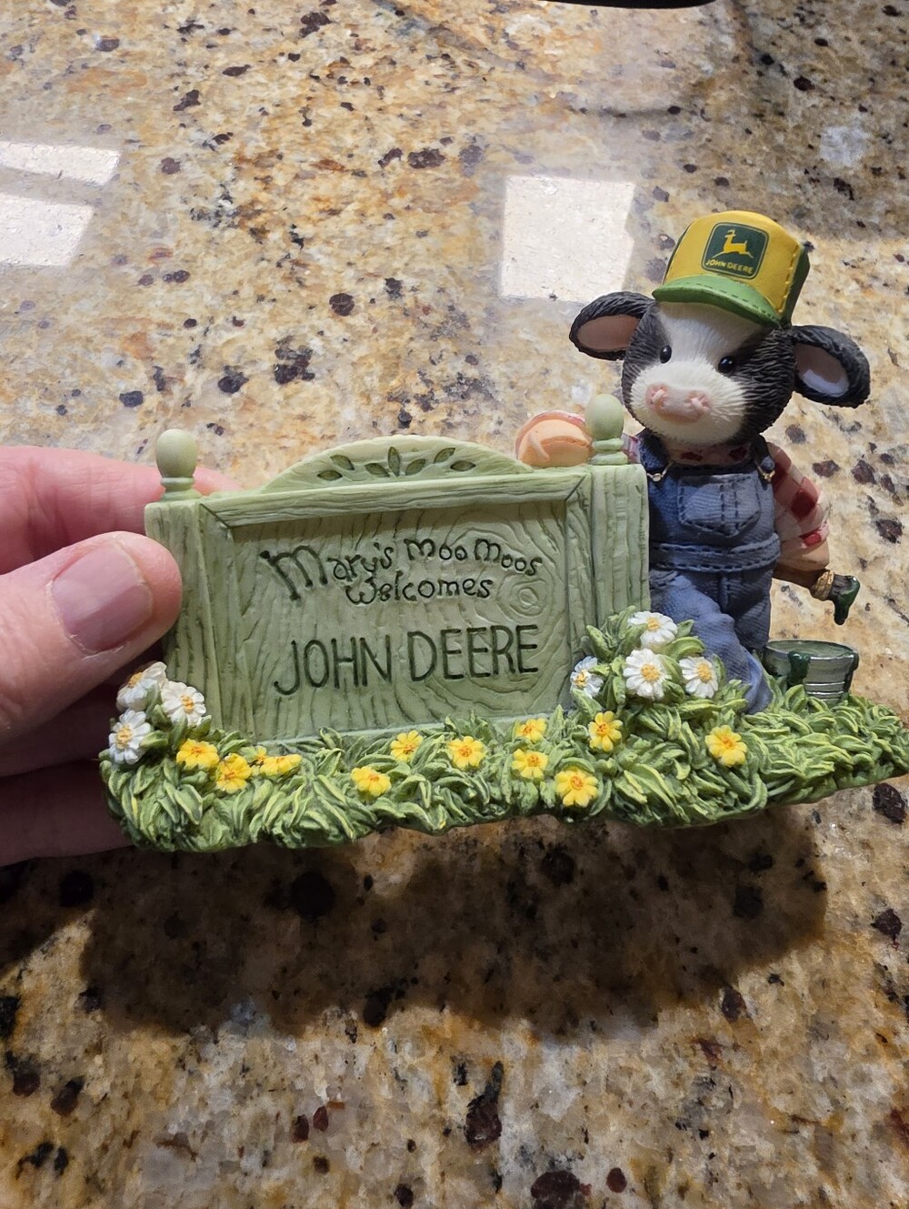 1998 Mary's Moo Moos "Welcome John Deere" #498629 Figurine No Box